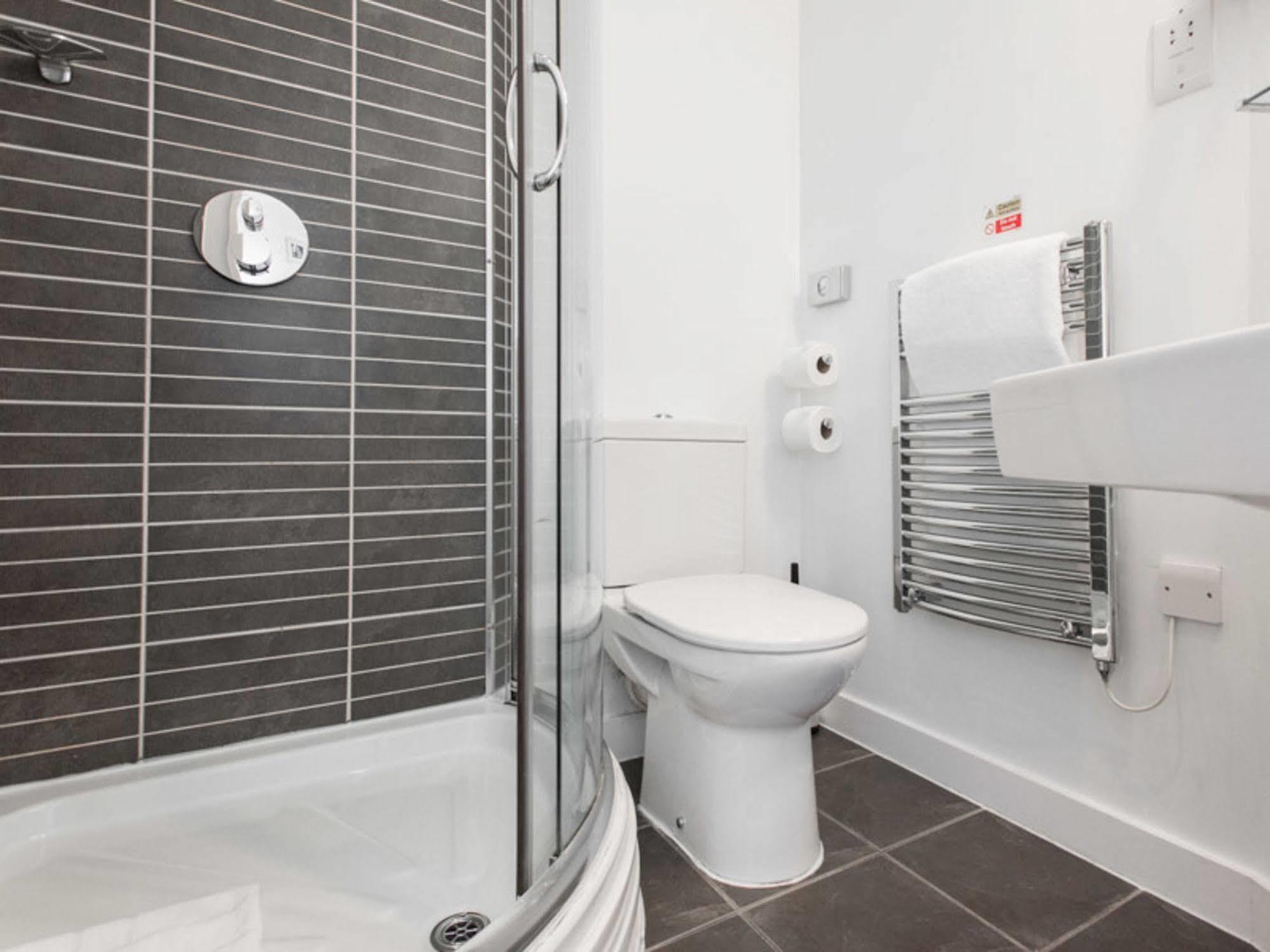 Premier Suites Liverpool Exteriör bild