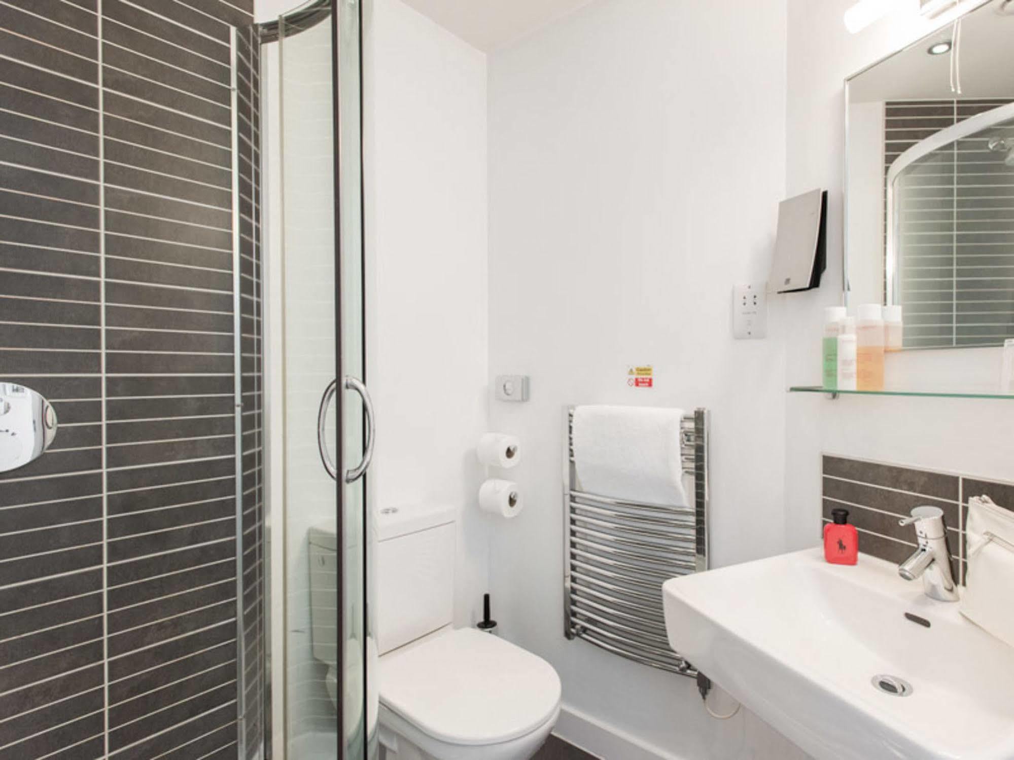 Premier Suites Liverpool Exteriör bild