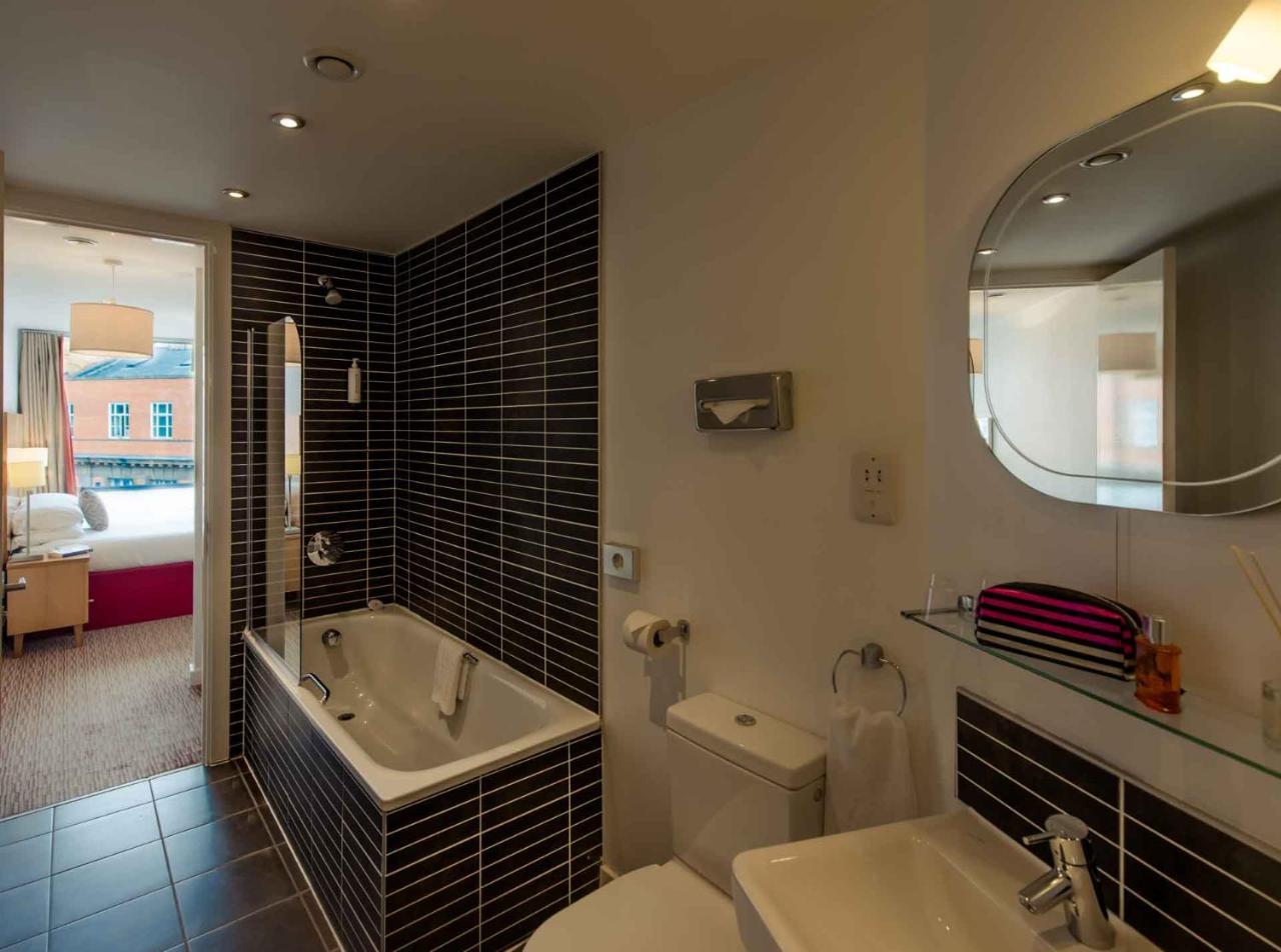 Premier Suites Liverpool Exteriör bild